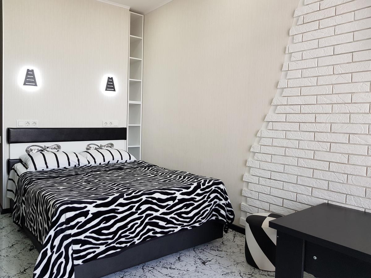 Studio "Black - White" Μπατούμι Εξωτερικό φωτογραφία
